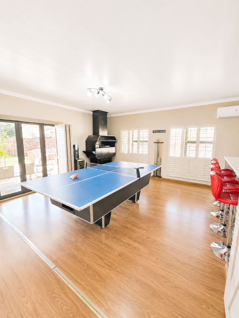 5 Bedroom Property for Sale in Flamwood North West